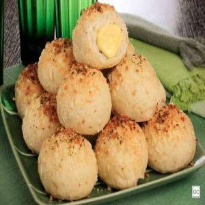 Pão de alho recheado para arrasar no churrasco em família