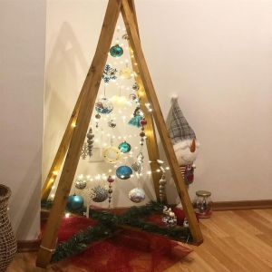 Dicas de como fazer uma árvore de Natal diferente gastando pouco