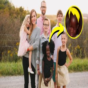 Família adotou uma garota que ninguém queria. Depois de anos, eles descobrem sua verdade chocante!