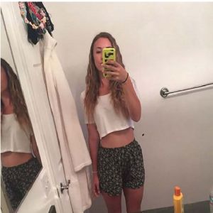 Tirando aquela foto no espelho