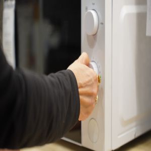 Atenção ao reaquecer alimentos: alguns podem ser prejudiciais à saúde