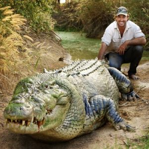 O crocodilo monstro de 3 pernas