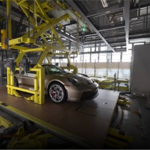 Por dentro da fábrica: veja como é o processo de fabricação do Porsche 911 GT3