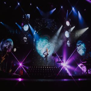 Ana Carolina volta à BH com a turnê Ana Canta Cássia - Estranho Seria Se Eu Não Me Apaixonasse Por Você, no Arena Hall, 7 de outubro.