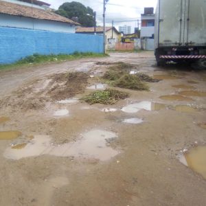 Rua precisando ser calçada