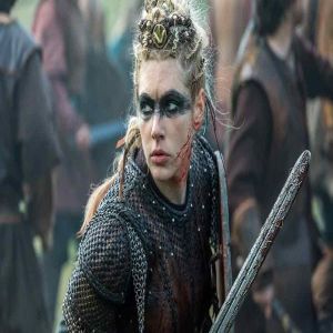 Atriz que interpretou a Lagertha em ‘Vikings’ é mais velha do que os fãs imaginam  