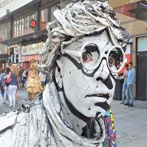 A estátua viva mais incrível que você já viu