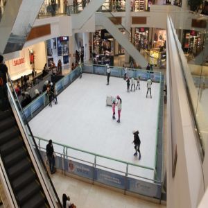  Pista de patinação no gelo é atração de férias Boulevard Shopping BH