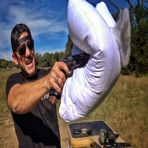 Travesseiros servem como silenciadores?