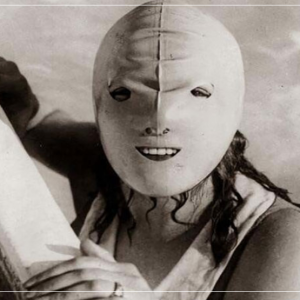 5 Bizarrices feitas por mulheres no passado