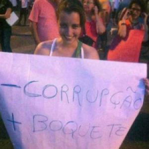 Encontrando uma mulher para casar na manifestação
