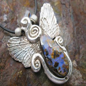 O que é a pedra preciosa Opala?