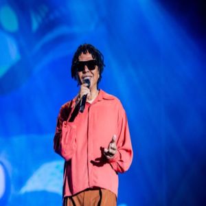 SENSACIONAL! anuncia Djavan como primeiro nome para 2024