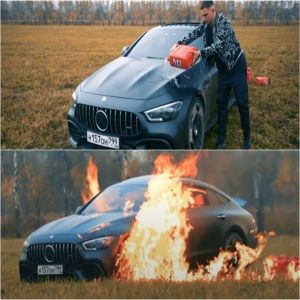 Insatisfeito com o serviço, o homem russo queima seu Mercedes de US$170.000 até o máximo