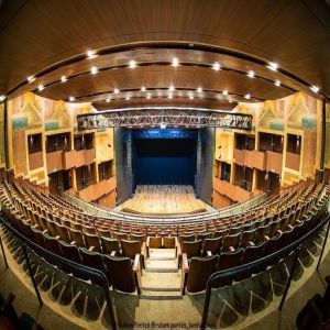 Branca de Neve e os Sete Anões e Moonrise Kingdom estarão em cartaz, segunda (08/07), no Cine Theatro Brasil Vallourec