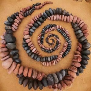 35 padrões surpreendentes: Arte com pedras, conchas e outros materiais naturais