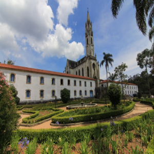 Passar o dia no Santuário do Caraça é oportunidade de imersão na natureza