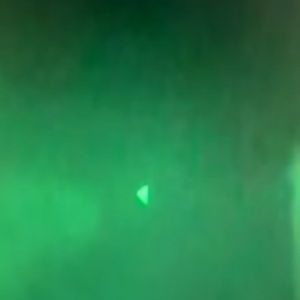 Pentágono confirma que os vídeos de OVNIs com forma de pirâmide são autênticos