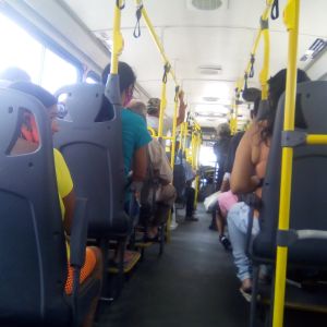 Poucos ônibus circulando