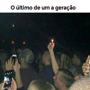 Ou ele é um fumante que esqueceu o celular 