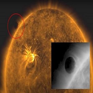 Objeto enorme, próximo do Sol, fotografado pela sonda espacial SDO