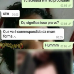 Mais uma tática para ganhar foto de peitinho da namorada frustrada