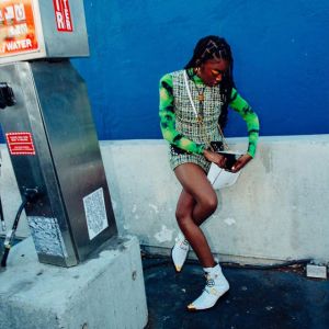 Essas pessoas não sabem como ficar em pé