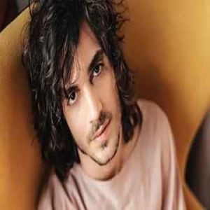 Veja a casa onde mora Fiuk e tente não se assustar