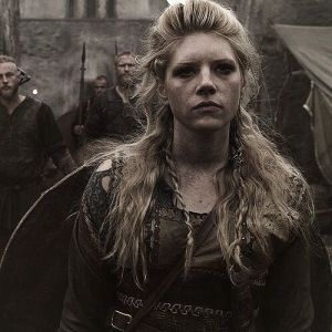 Veja o que os atores do elenco de 'Vikings' estão fazendo atualmente. 