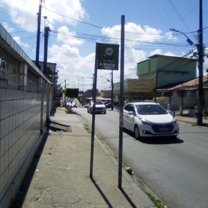 Parada de ônibus é o fim da picada