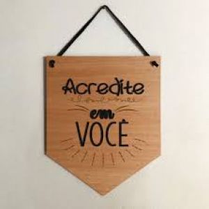 Faça de seus pensamentos a força de que estás precisando.Preste atenção!