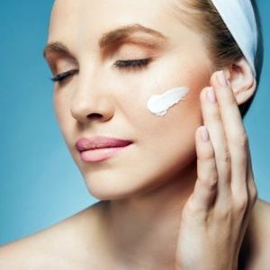 Conheça os cinco cosméticos mais vendidos na Amazon em 2021