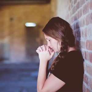 Na hora de rezar, você deveria incluir esses 10 pedidos