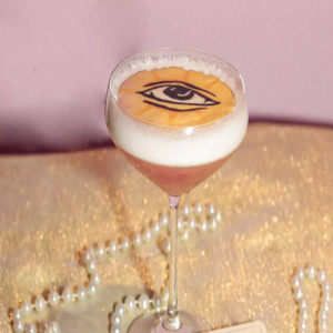 Ofélia é um bar recém inaugurado em Belo Horizonte, com foco em drinks criativos e “misticismo”