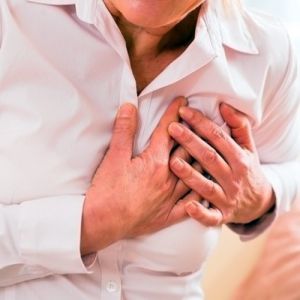 Veja como fazer os primeiros socorros na suspeita de infarto agudo do miocárdio