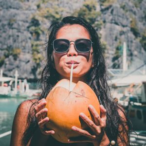 Filósofa Lúcia Helena Galvão explica o poder das férias para a mente humana