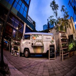 Cerveja ao ar livre: bares e restaurantes de BH terão biergarten temporário