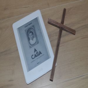 Resenha literária: A casa - A história da seita de João de Deus
