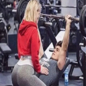 Uma academia que motiva os usuários com inspiração exclusiva