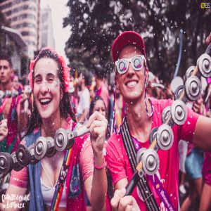 Quando Come se Lambuza realiza ensaios para aquecer os foliões antes do período oficial de carnaval