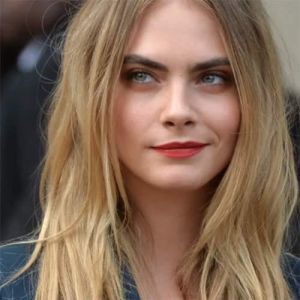 9 famosas que são bissexuais ou lésbicas e que provavelmente você não sabia