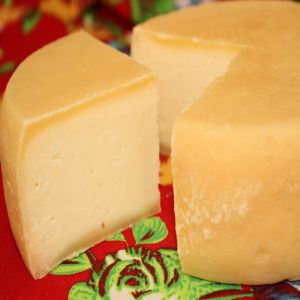 Pesquisa mostra como embalagens influenciam no sabor e textura do queijo Canastra