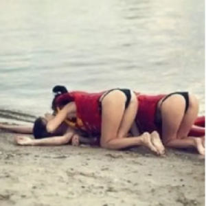 A discussão sobre qual salva-vida vai ressuscitar a vítima continua na Internet