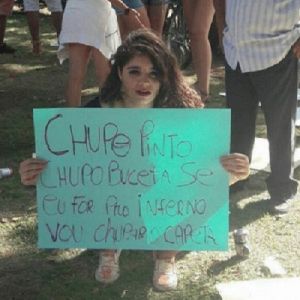 Garota chupa tudo, e zé perdido!