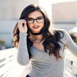 Usar óculos reduz risco de infeção por coronavírus, afirma estudo