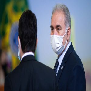 Ministro da Saúde alerta que país não atingiu pico da variante Ômicron