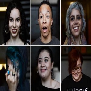 Reação de adolescentes após serem elogiadas