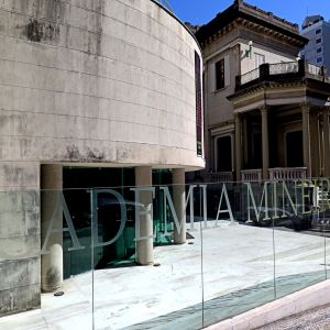 22/08 – Livro lançado na Academia Mineira de Letras celebra o centenário de nascimento de Oscar Dias Corrêa