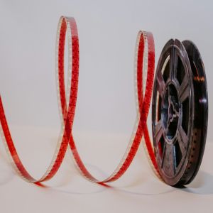 Assista o menor filme do mundo, A Boy And His Atom