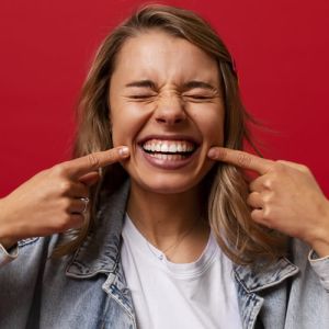 40 charadas engraçadas com respostas que vão fazer você rir alto